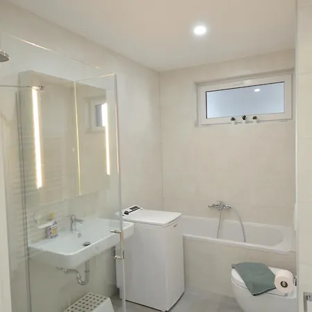 New 2 Bedroom In The Center Apartament Budaörs