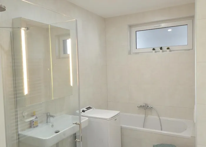 New 2 Bedroom In The Center Apartament Budaörs